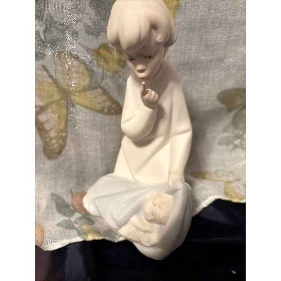 Lladro Spain Porcelain Angel with Baby Matte Figurine #4635 - Picture 8 of 16